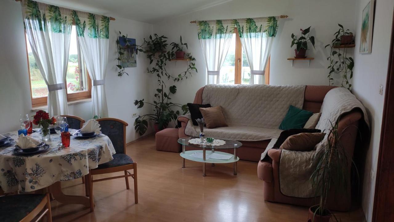 Kuca Za Odmor Tri Sunca Villa พูลา ภายนอก รูปภาพ