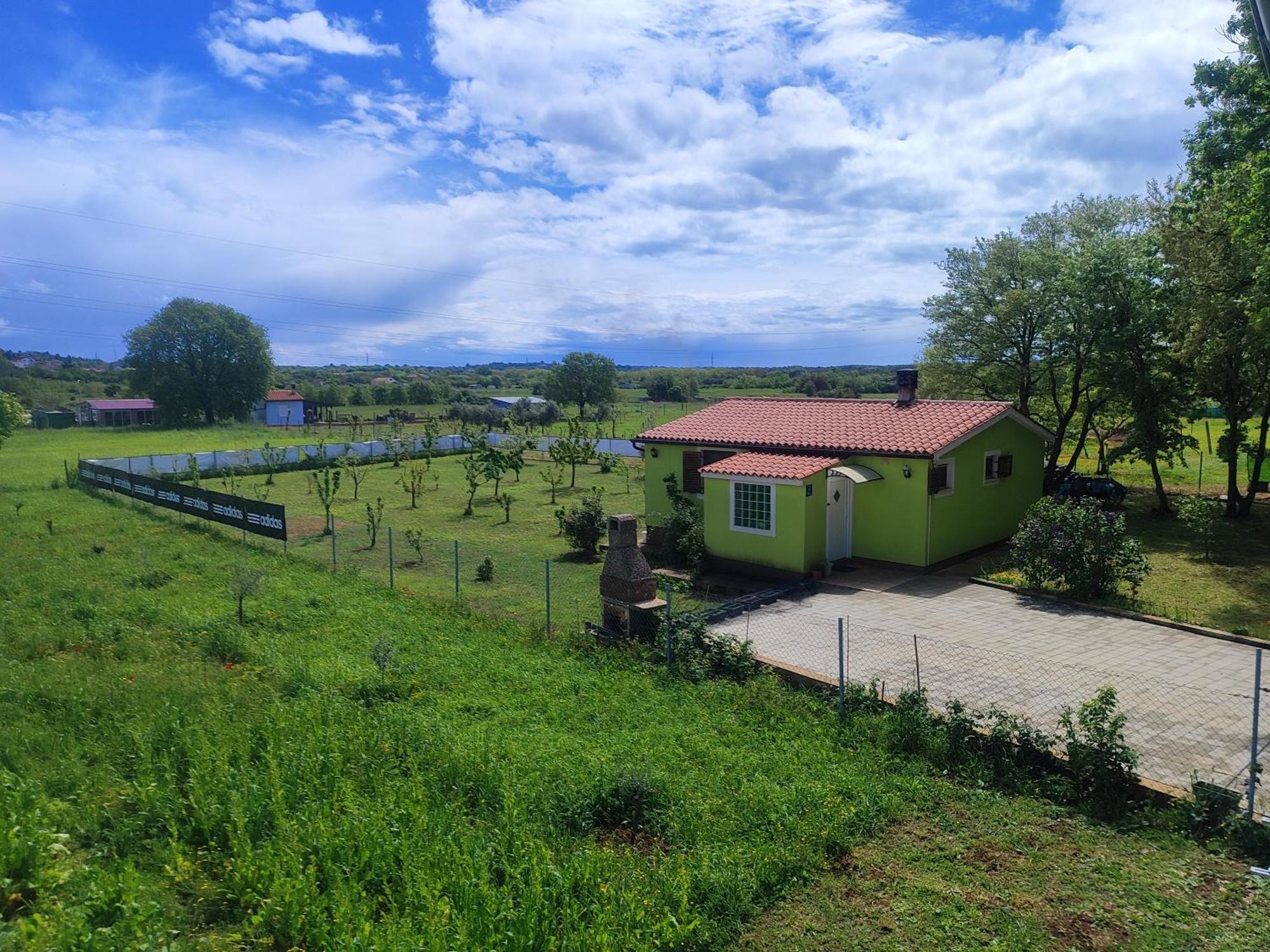 Kuca Za Odmor Tri Sunca Villa พูลา ภายนอก รูปภาพ